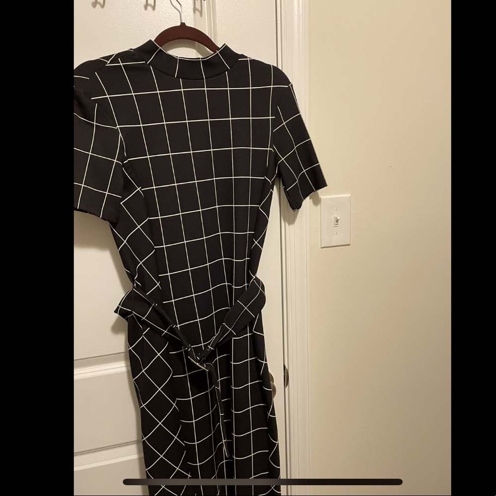 Womens plaid grid black/white dress, size M(Medium) from Zara